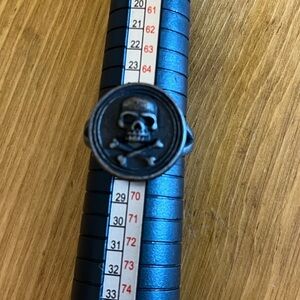 Gun metal skull ring with cross bones dark blackish/grayish mix size 12